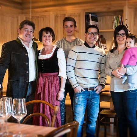 Hotel Weingut Klosterhof カルダーロ エクステリア 写真