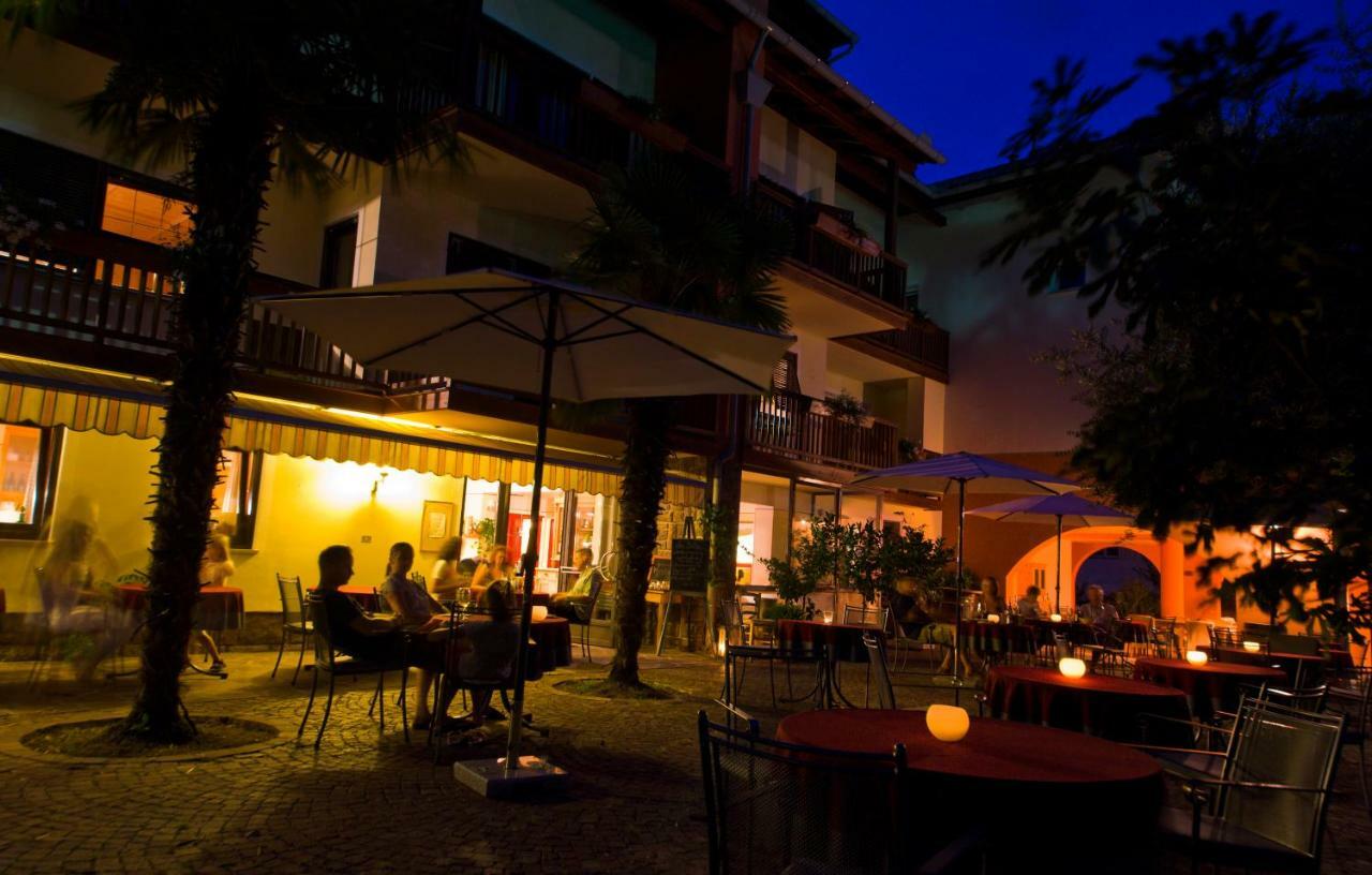 Hotel Weingut Klosterhof カルダーロ エクステリア 写真