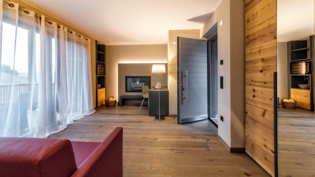 Hotel Weingut Klosterhof カルダーロ エクステリア 写真