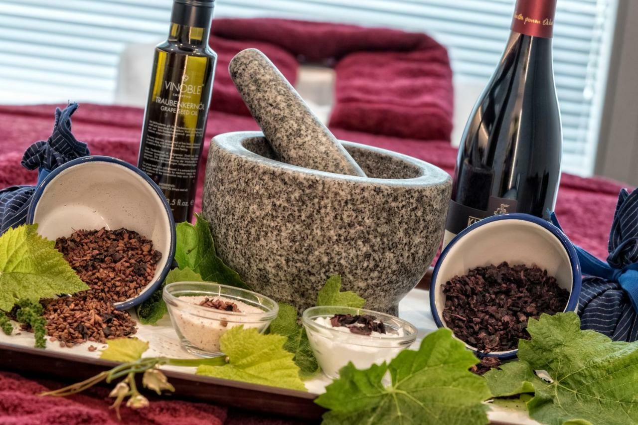 Hotel Weingut Klosterhof カルダーロ エクステリア 写真
