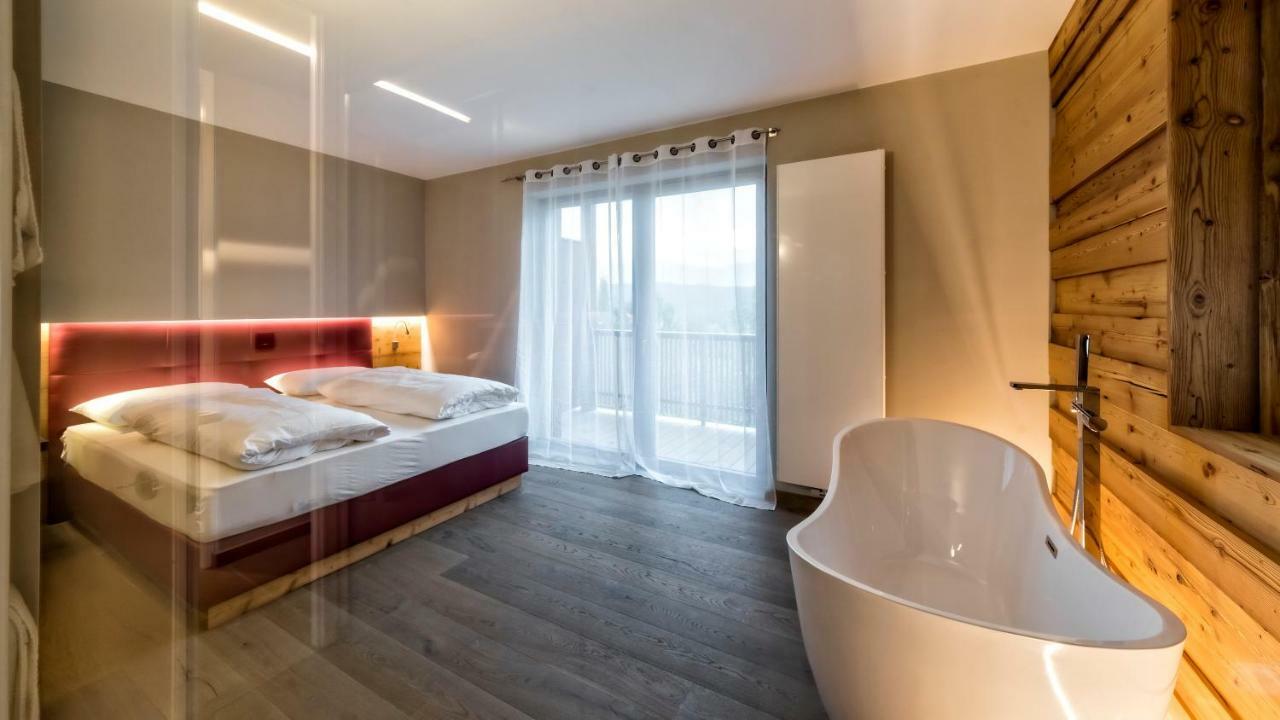 Hotel Weingut Klosterhof カルダーロ エクステリア 写真
