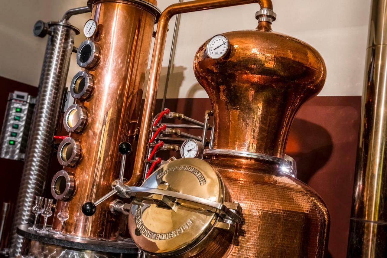 Hotel Weingut Klosterhof カルダーロ エクステリア 写真