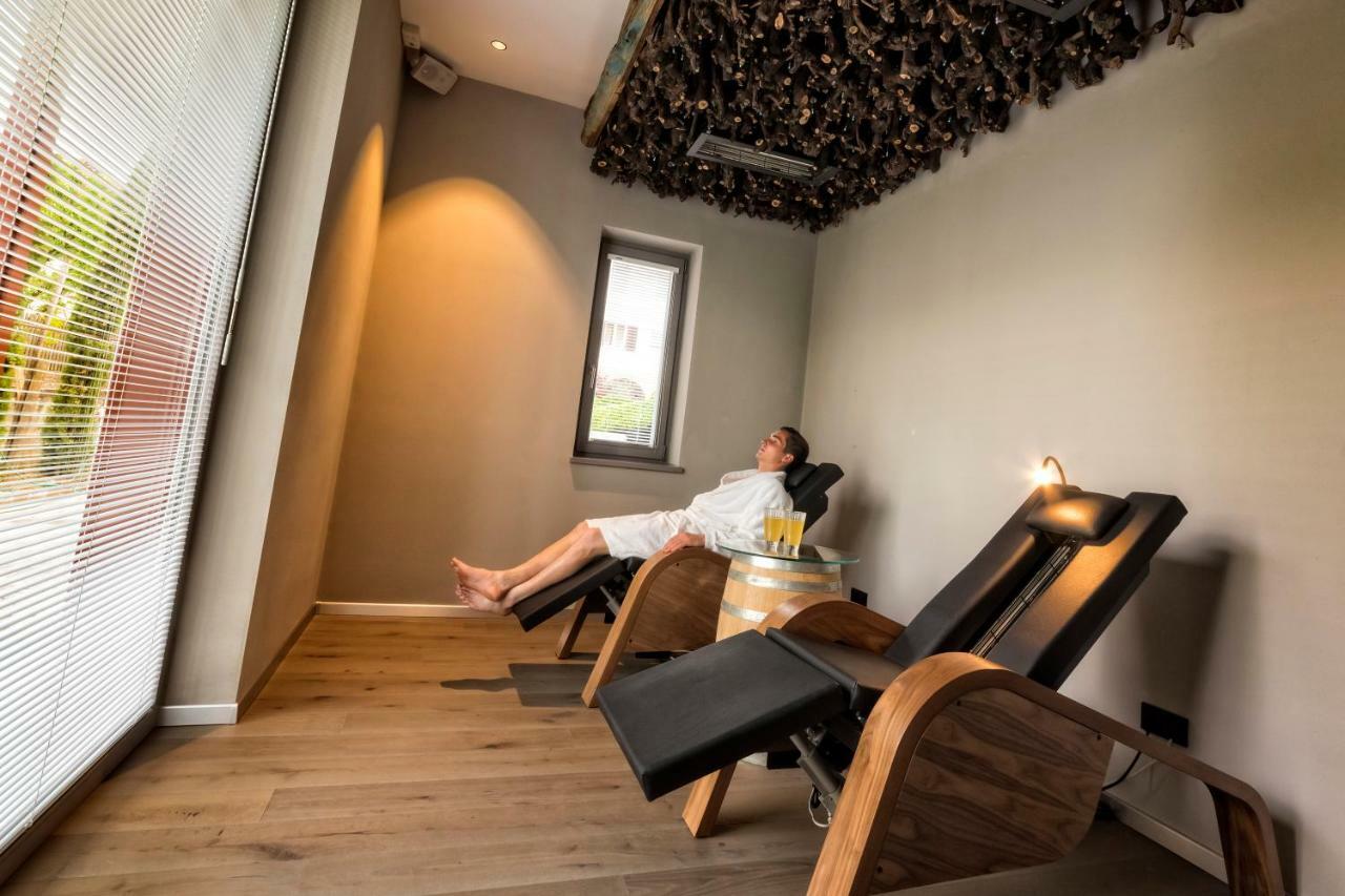 Hotel Weingut Klosterhof カルダーロ エクステリア 写真